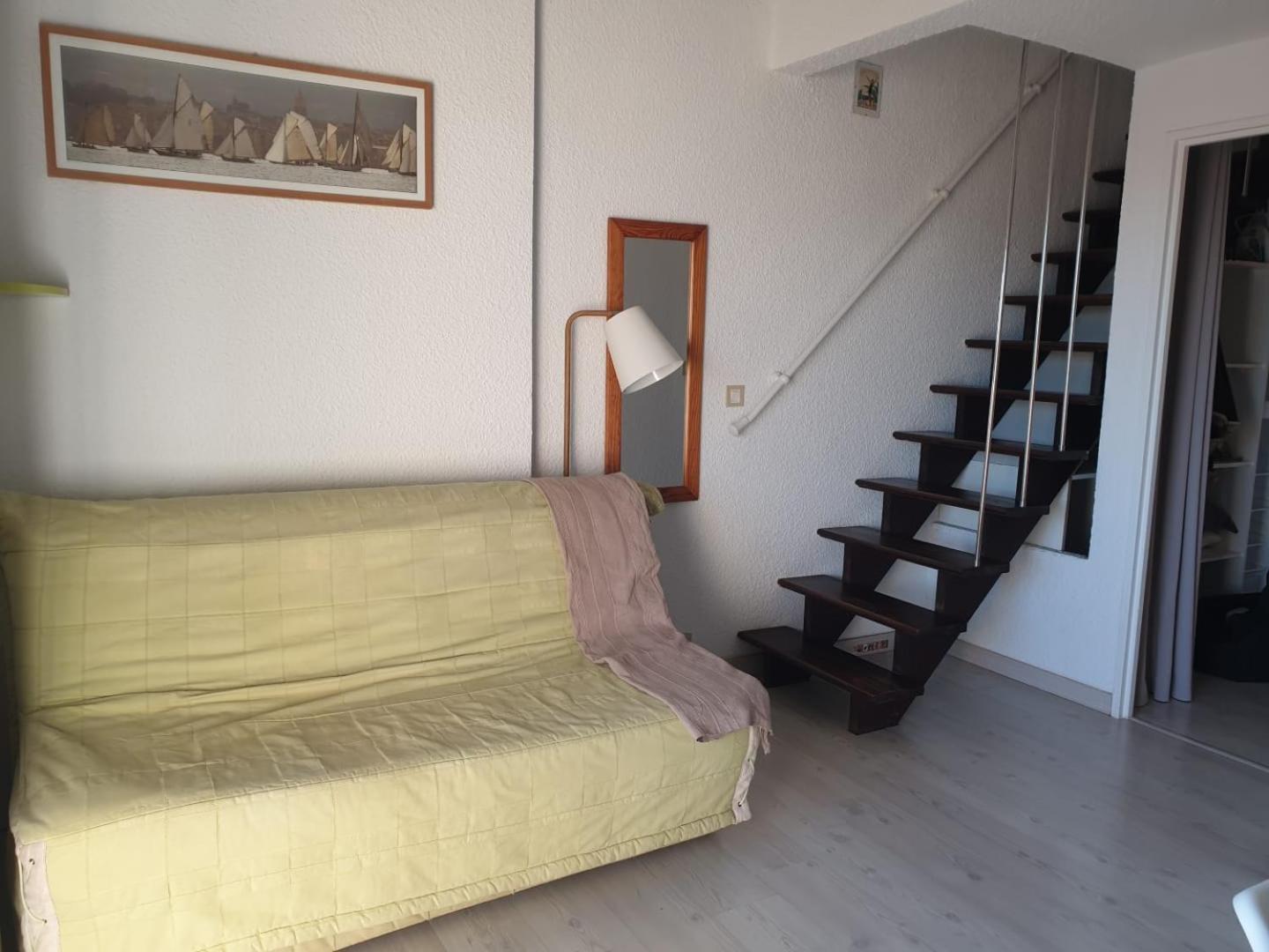 Appartement Climatise A 800M De La Plage Frejus Bagian luar foto