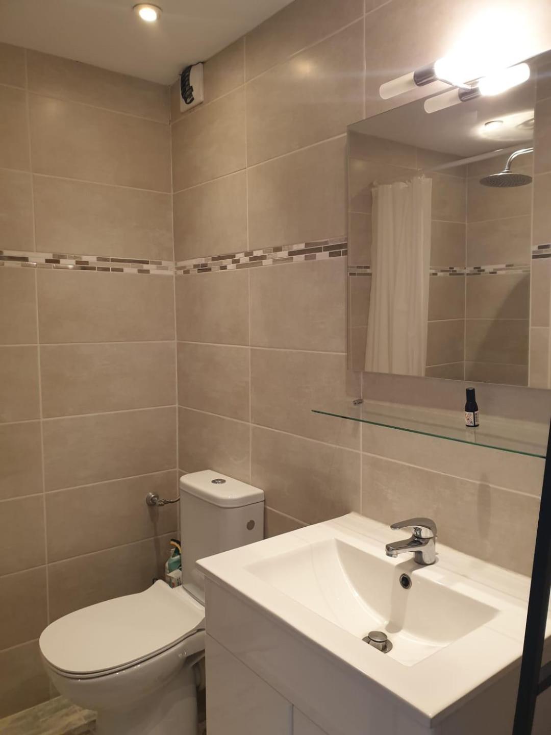 Appartement Climatise A 800M De La Plage Frejus Bagian luar foto
